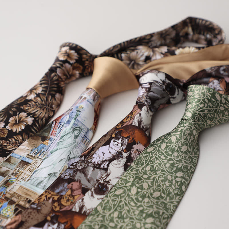 Corbata para hombre con estampado de animales y flores en el jardín