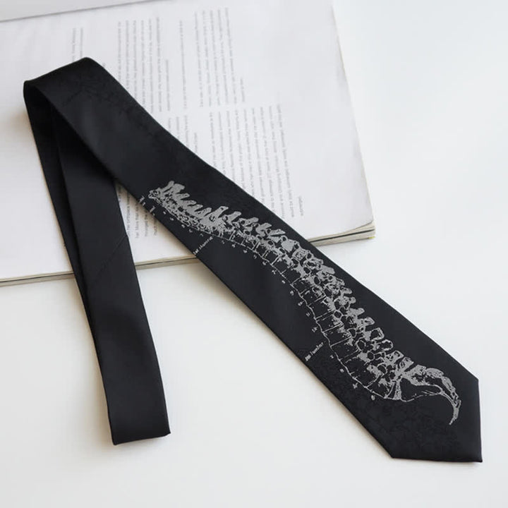 Corbata de hombre con bordado de calavera negra