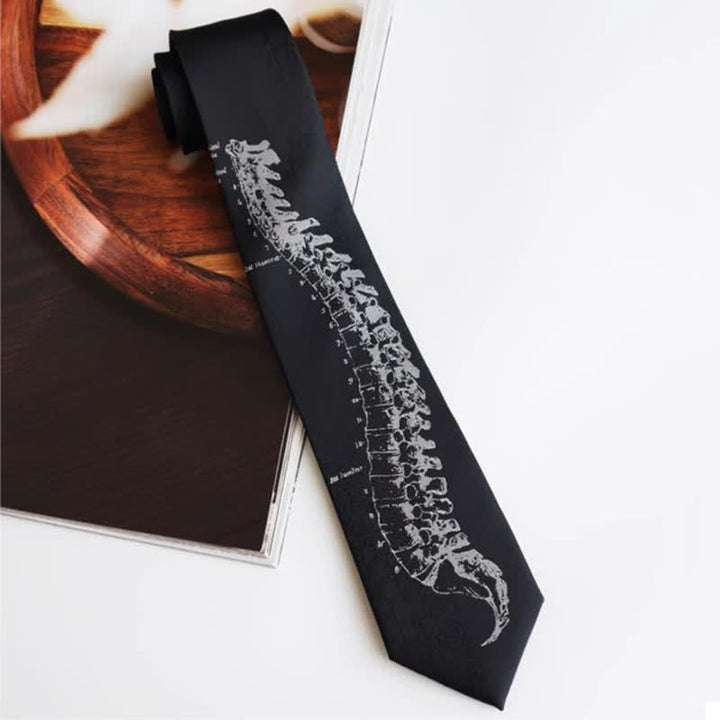 Corbata de hombre con bordado de calavera negra