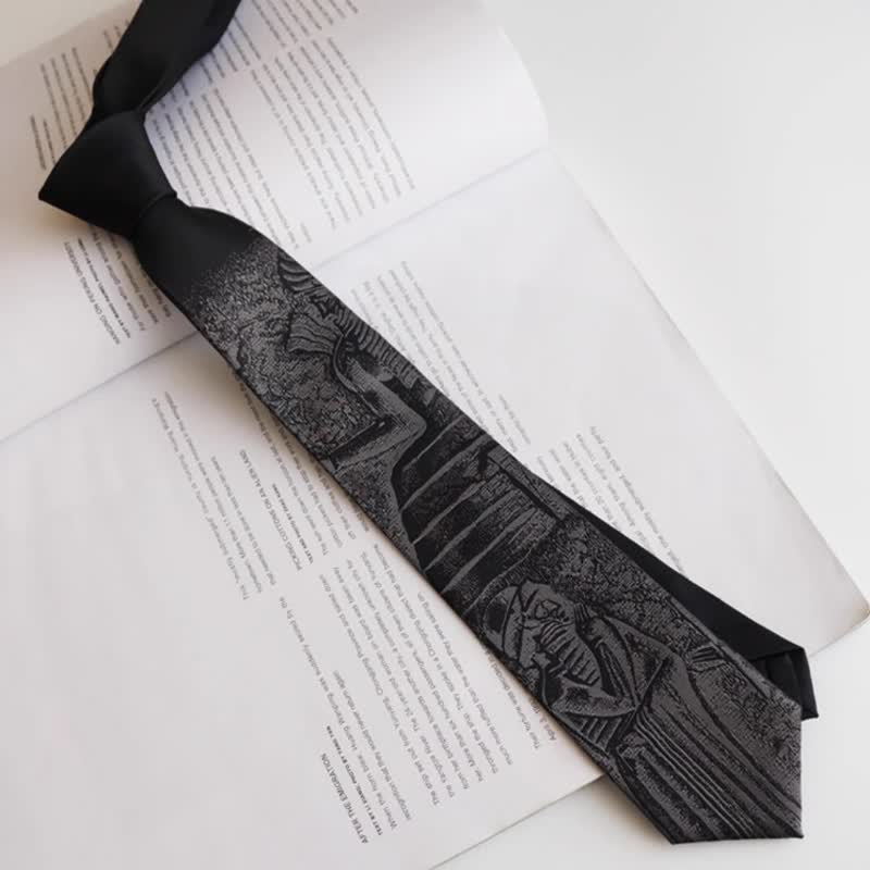 Corbata negra con el código de Hammurabi para hombre