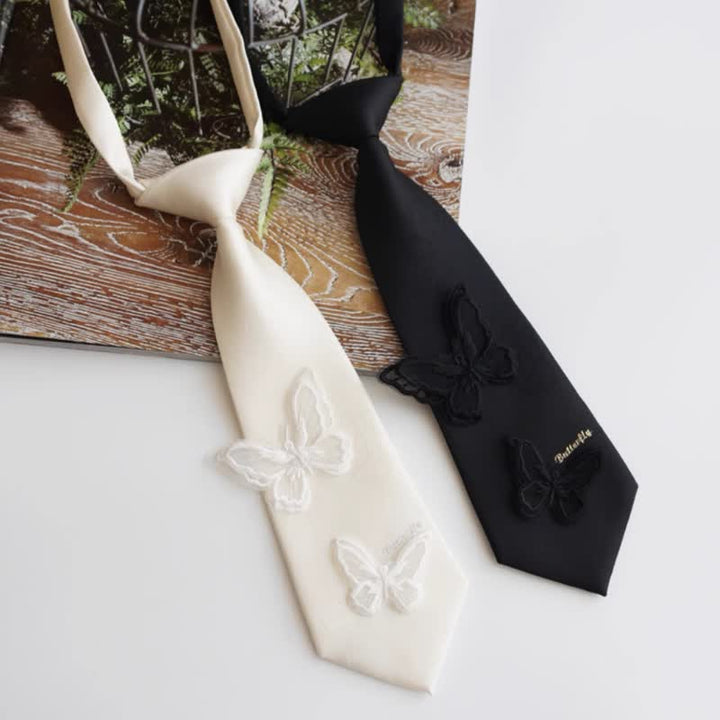 Corbata pequeña de mariposa de estilo informal preatada para hombre