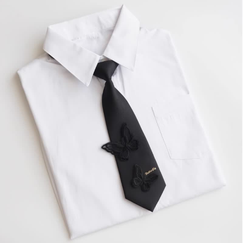 Corbata pequeña de mariposa de estilo informal preatada para hombre