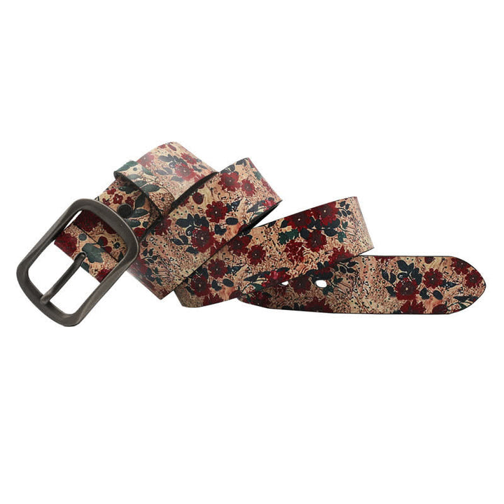 Cinturón de piel con estampado de hojas y flores rojas decoradas