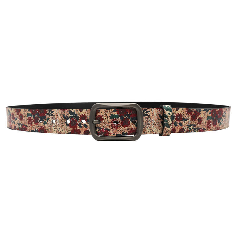 Cinturón de piel con estampado de hojas y flores rojas decoradas