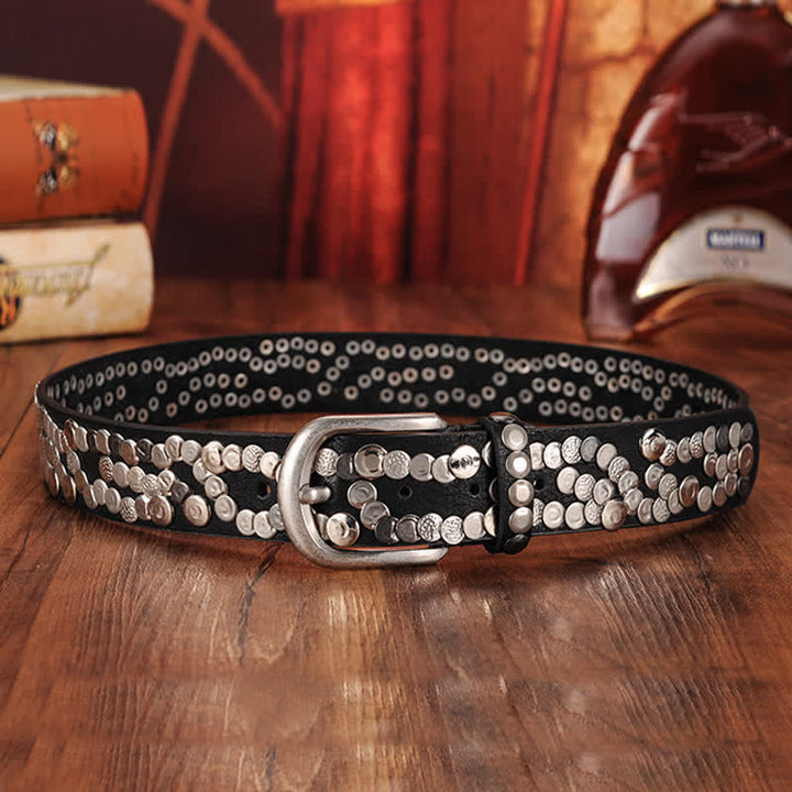 Cinturón de cuero con tachuelas y placa de metal elegante para mujer