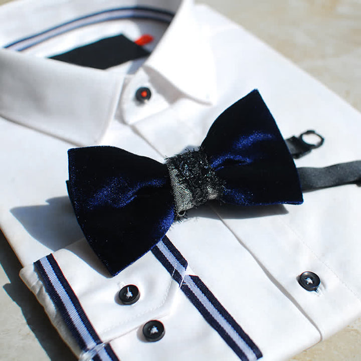 Pajarita de terciopelo brillante azul marino noble para hombre