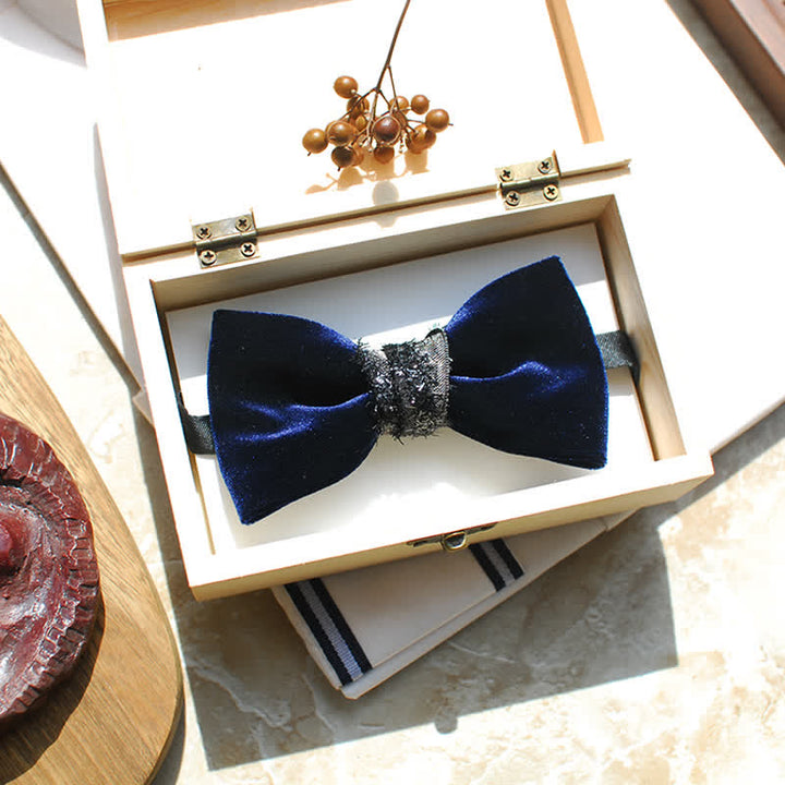Pajarita de terciopelo brillante azul marino noble para hombre