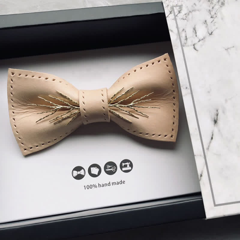 Pajarita de piel curtida vegetal personalizada para hombre