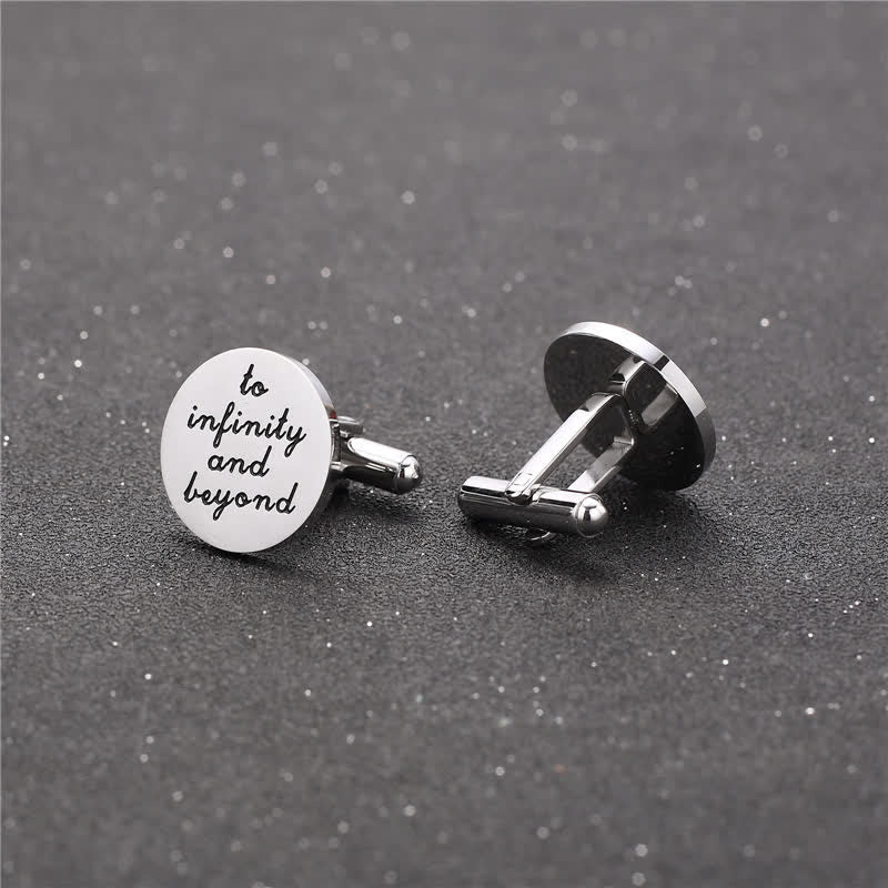 Gemelos para hombre con la frase "Te amo hasta el infinito y más allá"