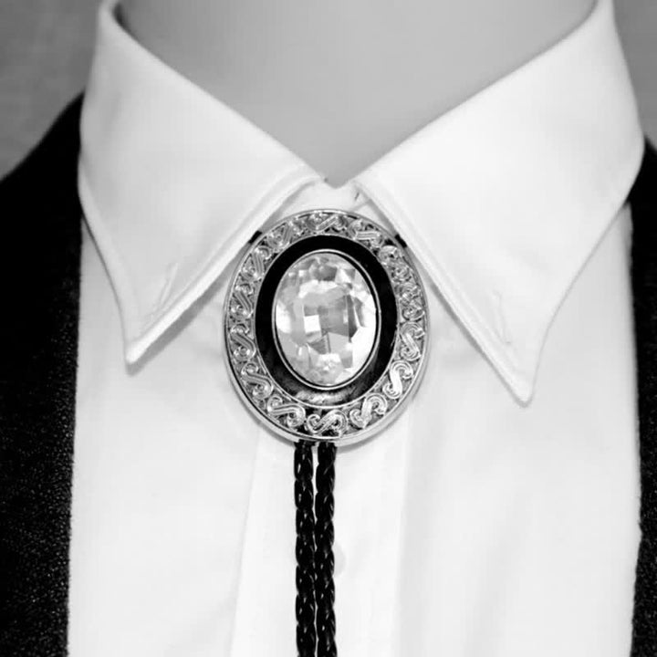 Corbata estilo bolo con incrustaciones de cristal en el medio estilo occidental