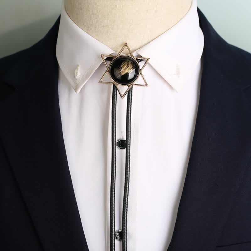 Corbata de bolo con cuello de camisa y piedra preciosa de estrella con hexagrama