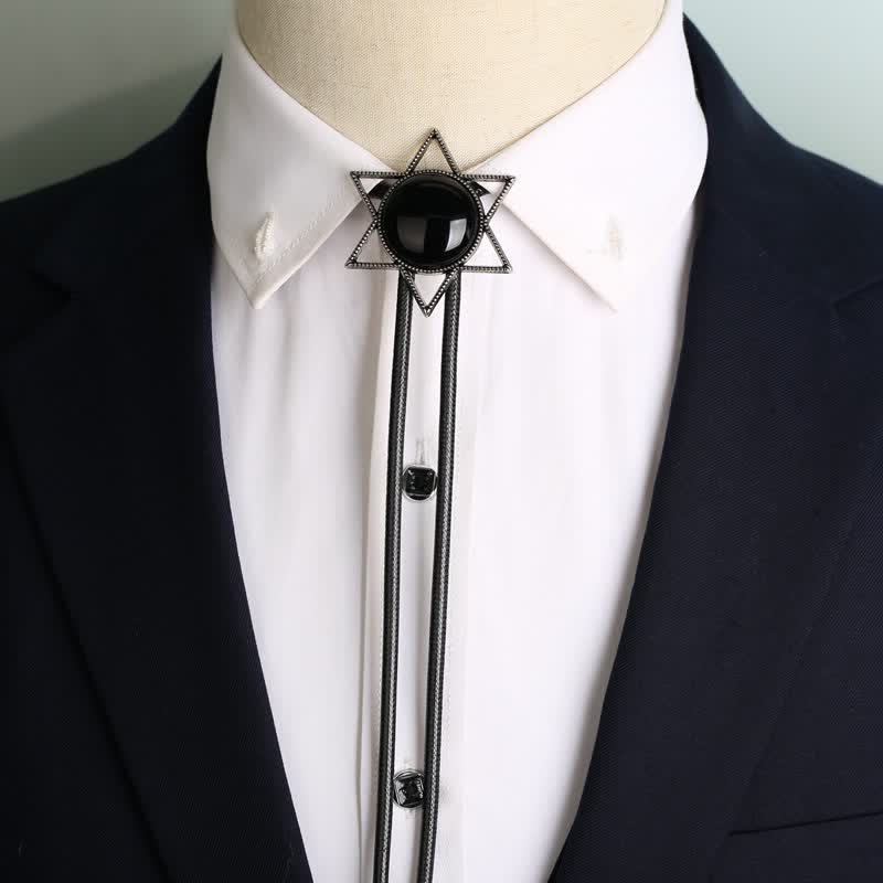 Corbata de bolo con cuello de camisa y piedra preciosa de estrella con hexagrama