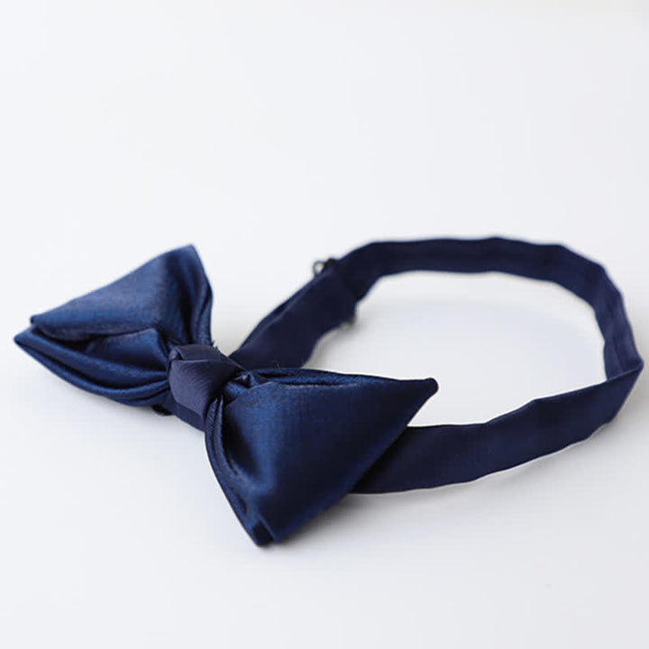 Pajarita de color liso azul marino para hombre
