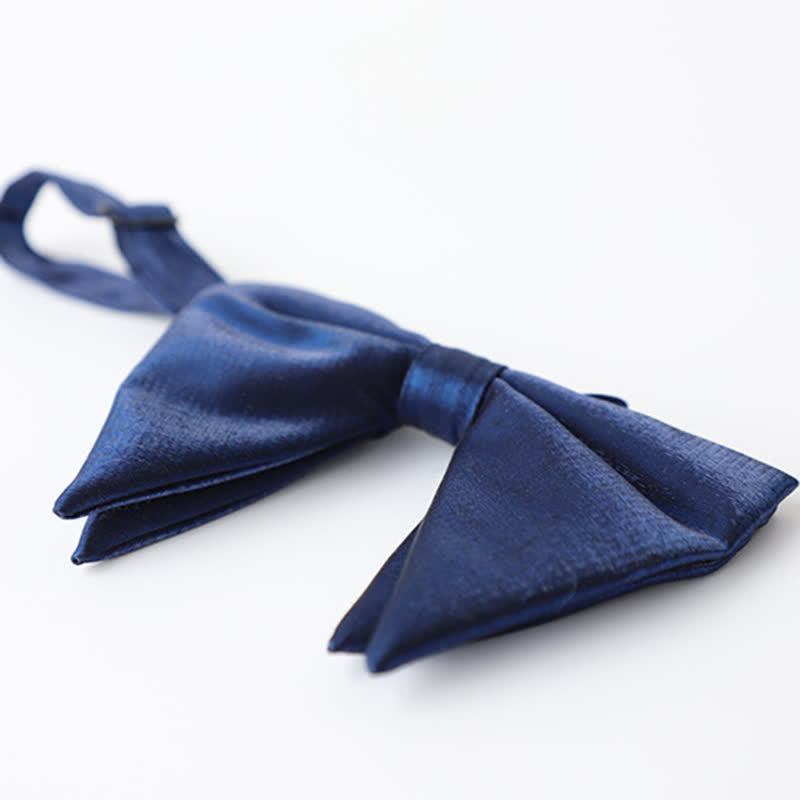 Pajarita de color liso azul marino para hombre