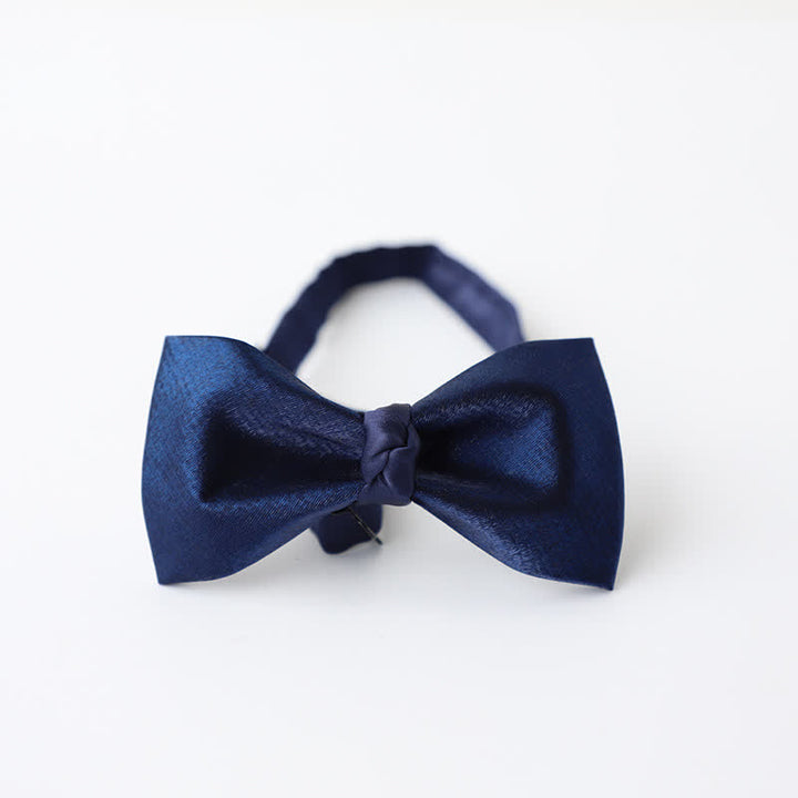 Pajarita de color liso azul marino para hombre
