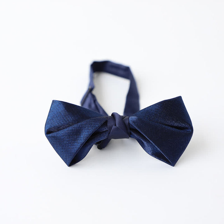 Pajarita de color liso azul marino para hombre