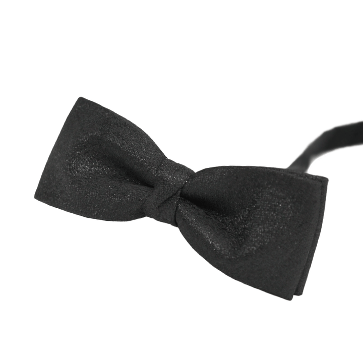 Pajarita elegante negra con brillo sutil para hombre