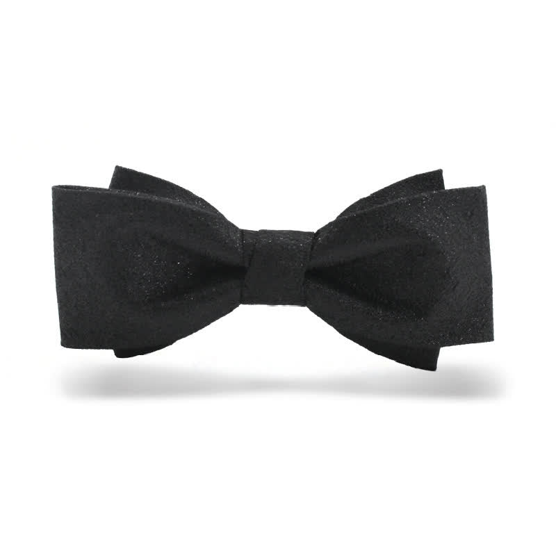 Pajarita elegante negra con brillo sutil para hombre