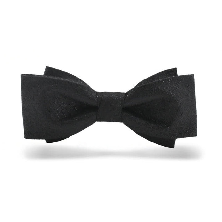 Pajarita elegante negra con brillo sutil para hombre