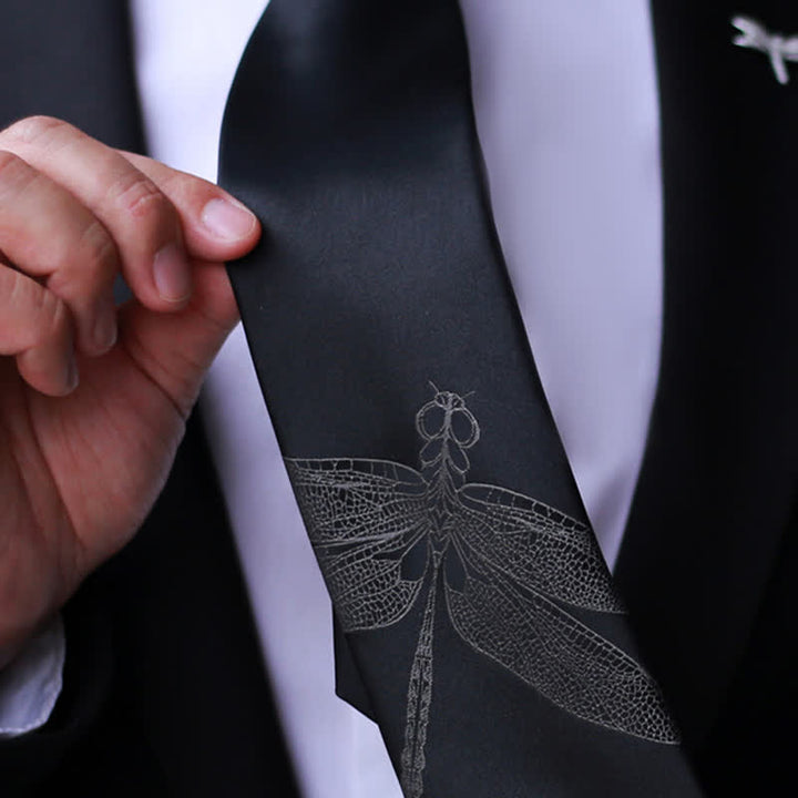 Corbata negra con estampado de libélula para caballero