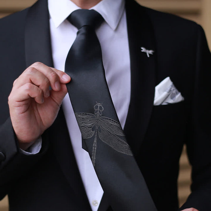 Corbata negra con estampado de libélula para caballero