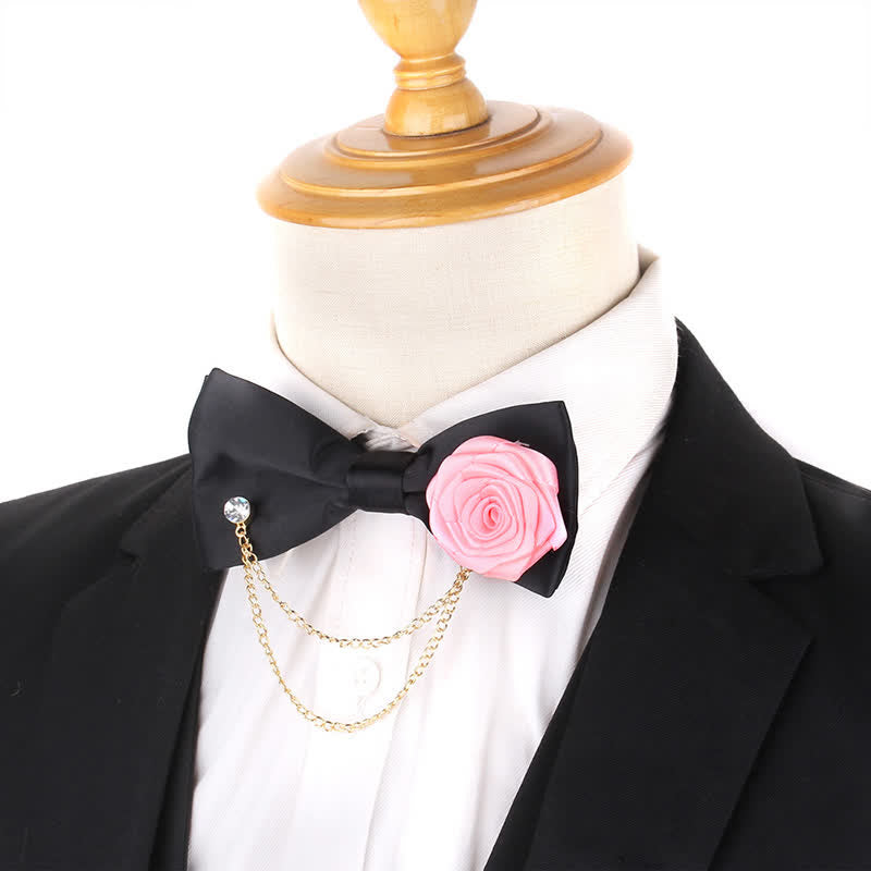 Pajarita elegante con decoración de cadena dorada rosa para hombre