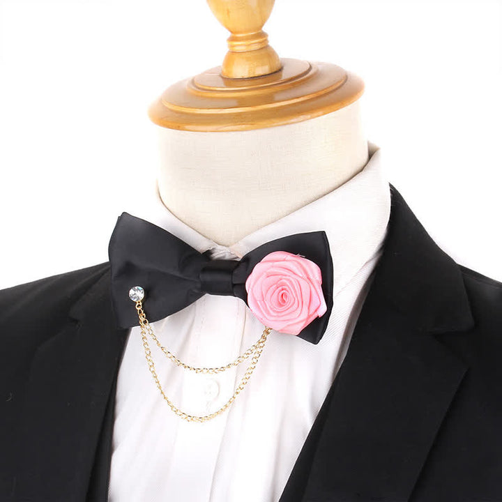 Pajarita elegante con decoración de cadena dorada rosa para hombre