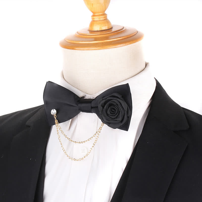Pajarita elegante con decoración de cadena dorada rosa para hombre