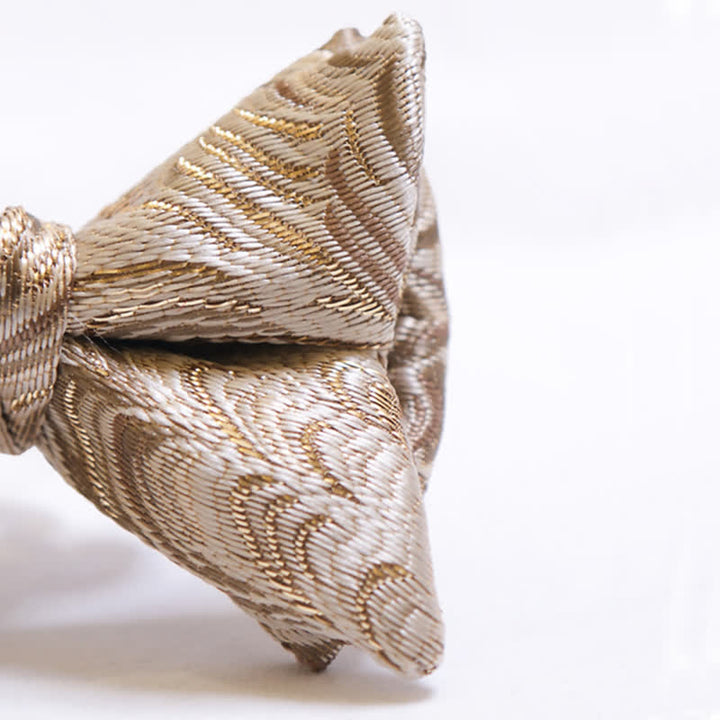 Pajarita de lujo con forma de cola de pez de gran tamaño y punta en jacquard dorado para hombre