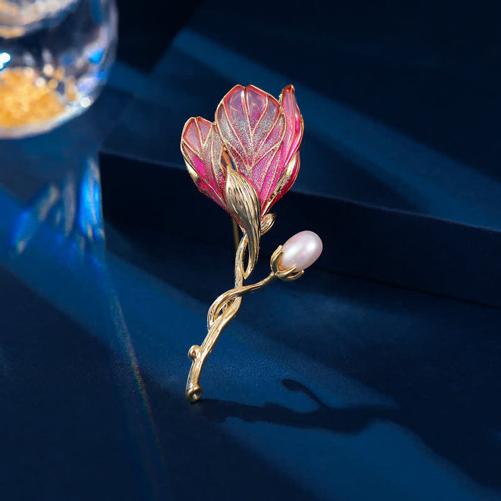 Broche de flor de magnolia esmaltada para mujer
