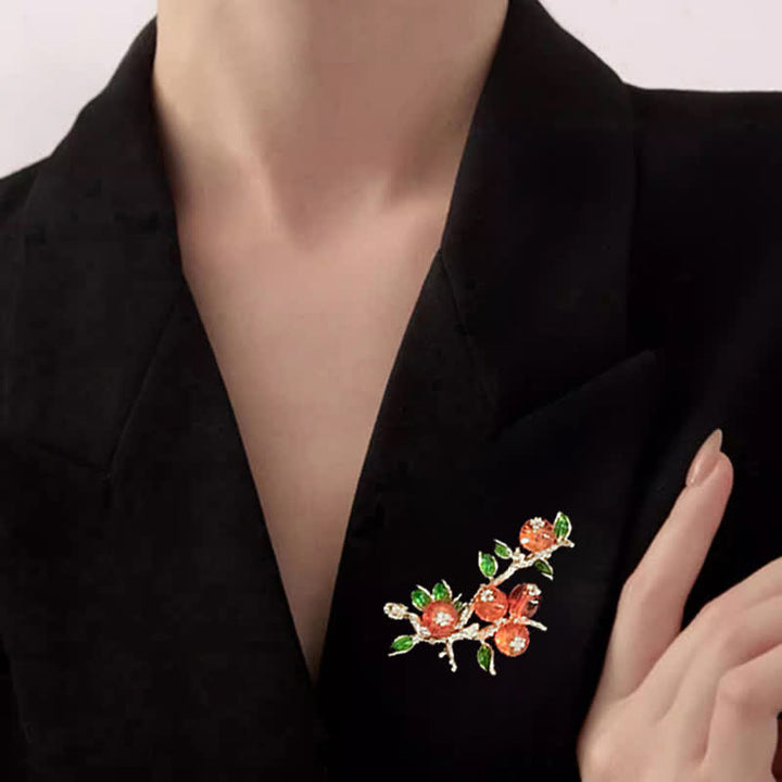 Broche de la suerte con forma de árbol de caqui para mujer