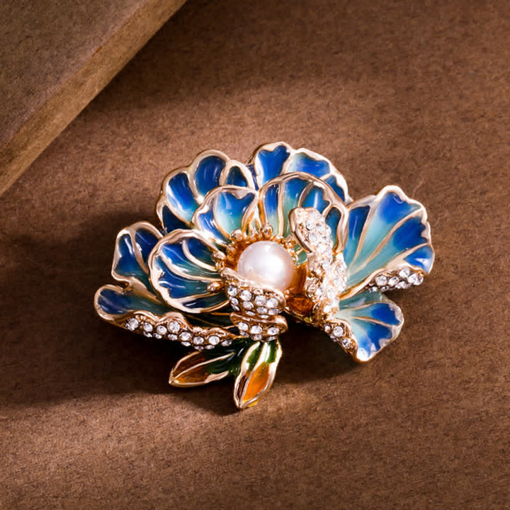 Broche de mujer con flores de peonía esmaltadas e incrustaciones de perlas