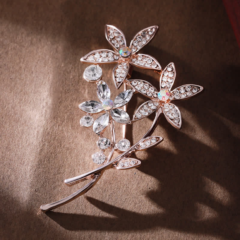 Broche de flores con brillantes diamantes de imitación para mujer