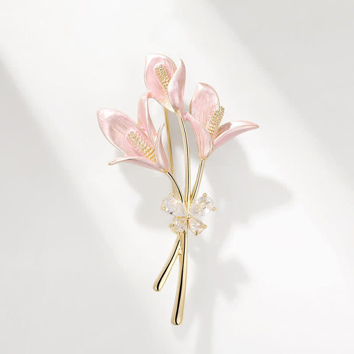 Broche de esmalte con circonita y flor de lirio rosa para mujer