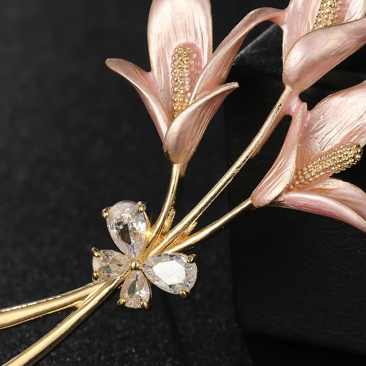 Broche de esmalte con circonita y flor de lirio rosa para mujer