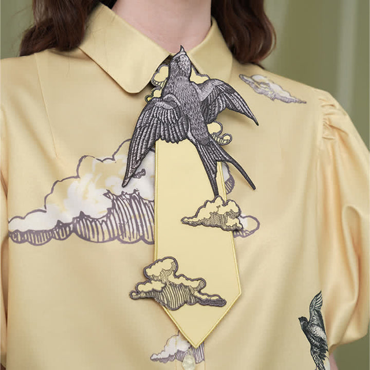 Corbata con cremallera bordada con golondrinas voladoras amarillas para mujer
