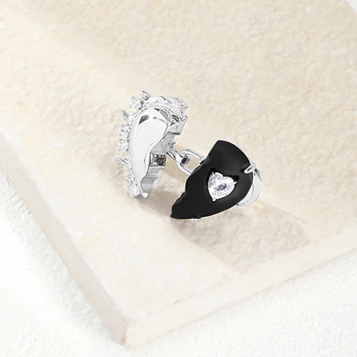 Cinturón con broche de corazón a juego en plata y negro para mujer
