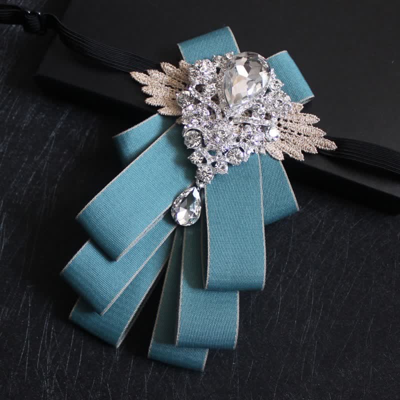 Pajarita con lazo colgante de diamantes de imitación de cristal retro