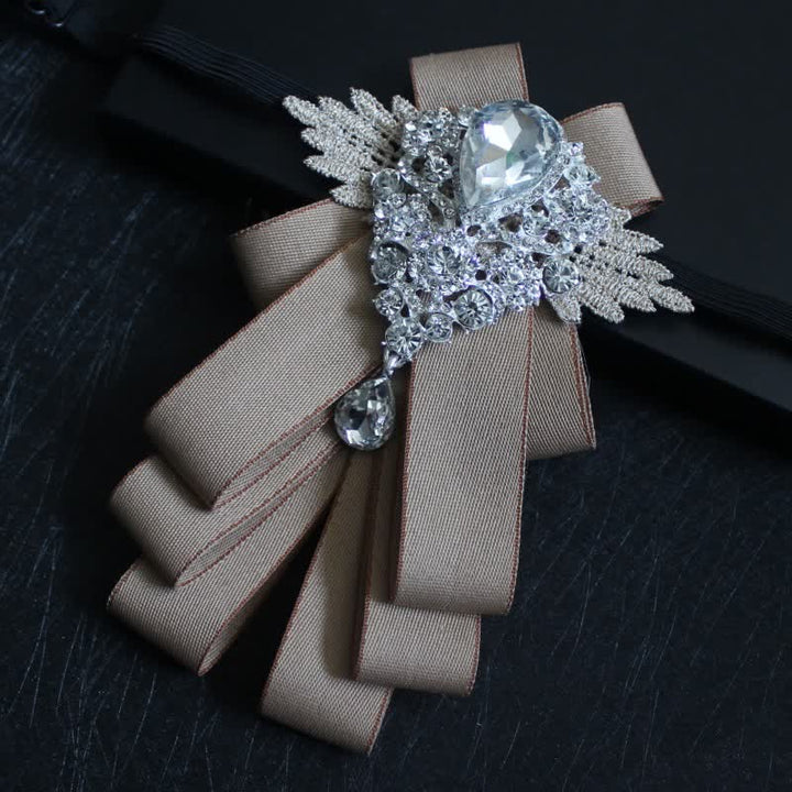 Pajarita con lazo colgante de diamantes de imitación de cristal retro