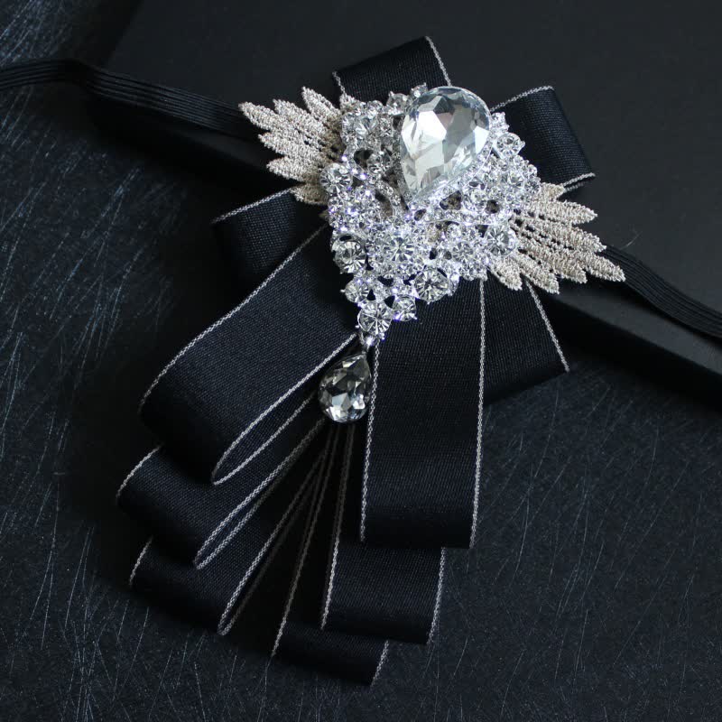 Pajarita con lazo colgante de diamantes de imitación de cristal retro