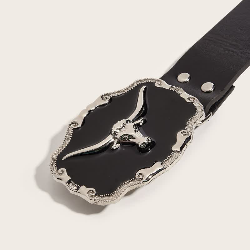 Cinturón de cuero con remaches de toro Longhorn negro para hombre