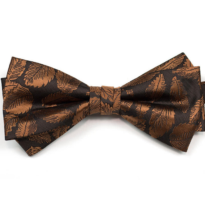 Pajarita marrón con estampado de hojas de cobre para hombre