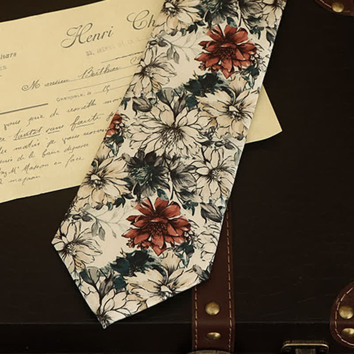 Corbata de hombre con peonías y motivos florales nostálgicos