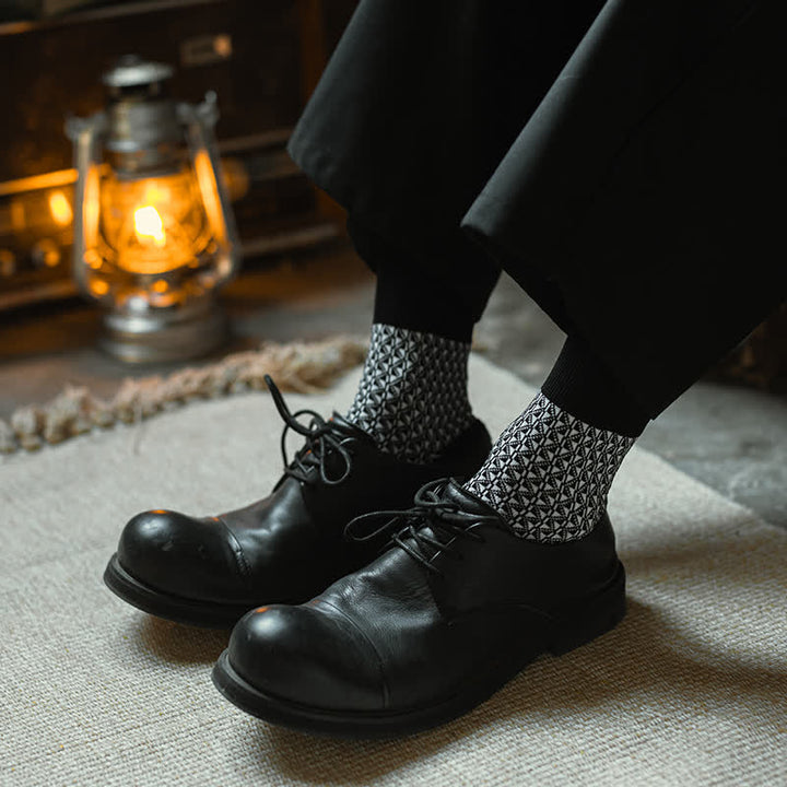 Calcetines negros de rayas con diseño enrejado para hombre