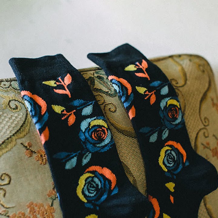 Calcetines de hombre con rosas azules salvajes en azul marino