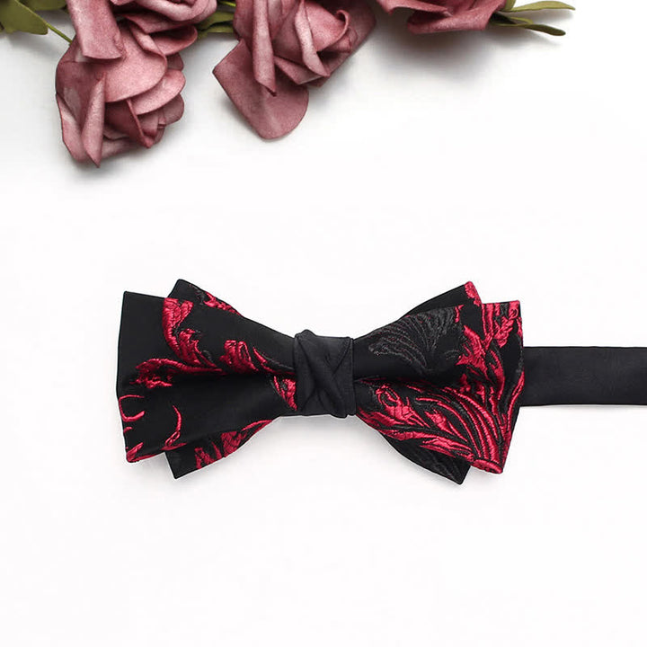 Pajarita para hombre con estampado floral de enredaderas negras y rojas