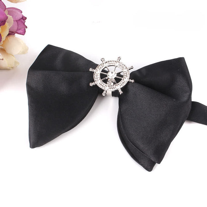 Pajarita de hombre de gran tamaño con diamantes de imitación y mariposas negras