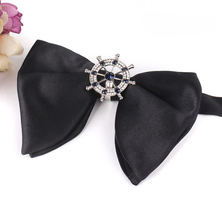 Pajarita de hombre de gran tamaño con diamantes de imitación y mariposas negras