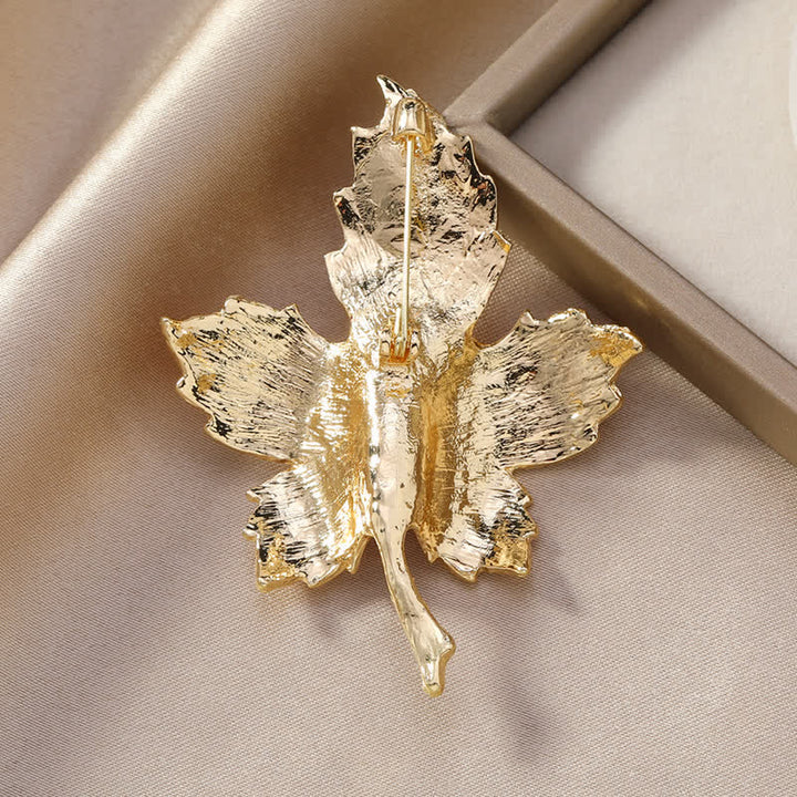 Broche de hoja de arce esmaltado con perlas sintéticas para mujer