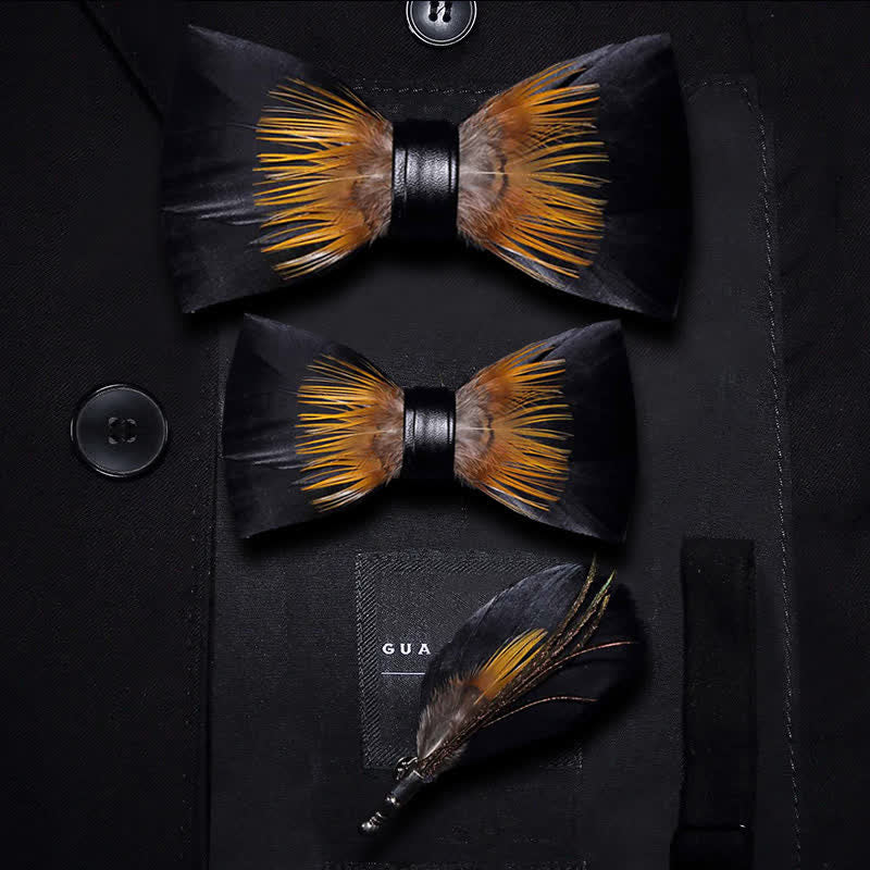 Pajarita con plumas de girasol en color naranja y negro para niños con prendedor de solapa